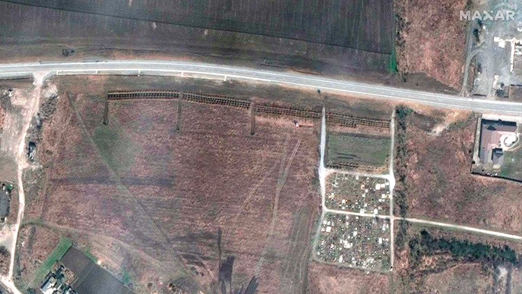 Possible mass graves near Mariupol shown in satellite images