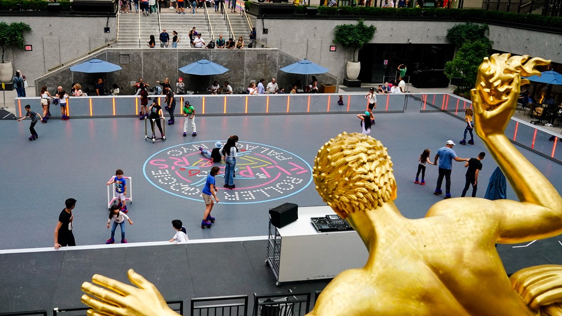 Roller skating is back with trendy 2022 appeal - Vimarsana News