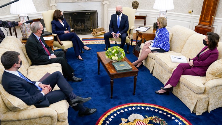 Biden meets with GOP senators as infrastructure talks deepen