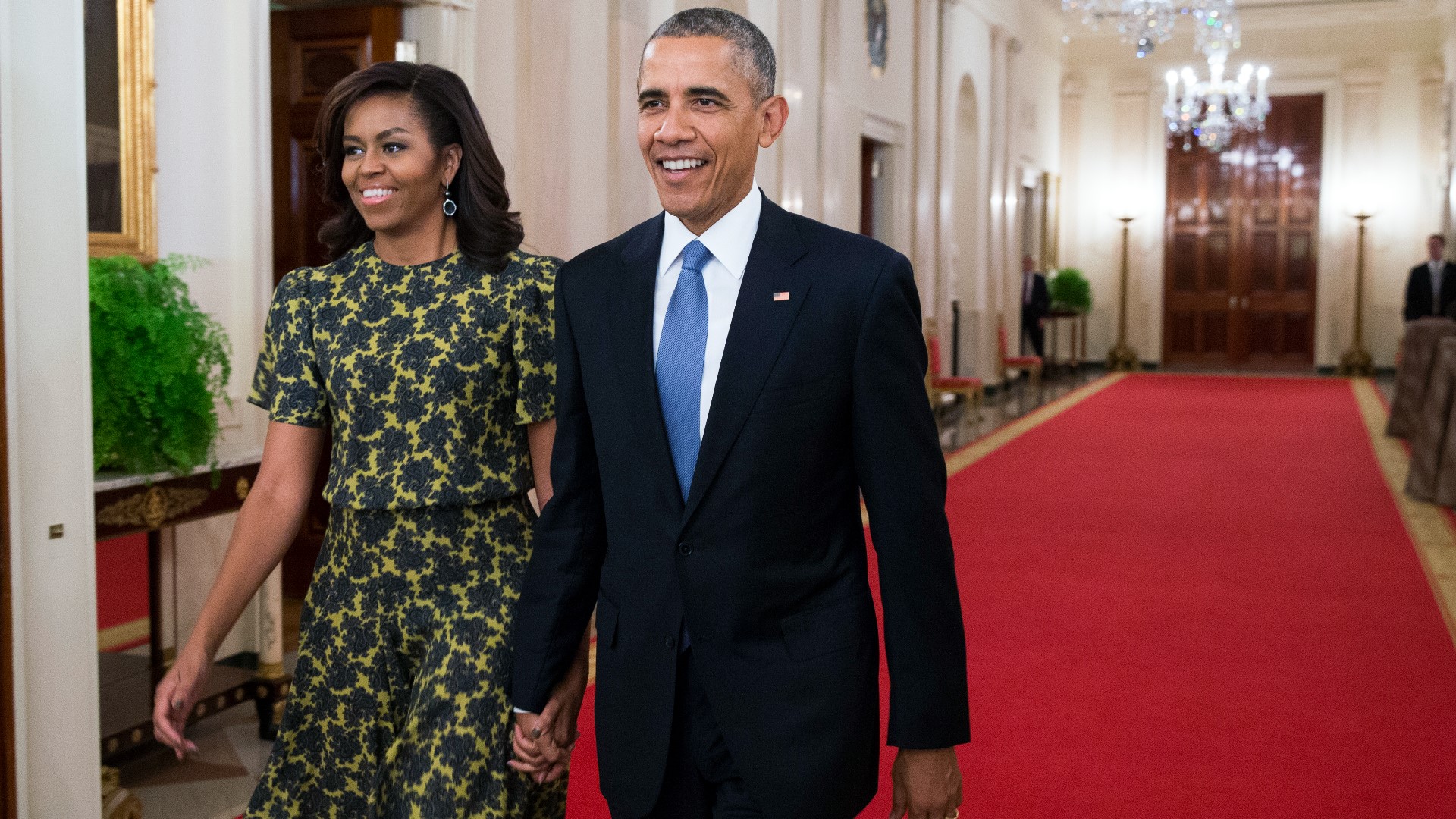 Michelle Obama, brother Craig Robinson discuss early dating on podcast fox61