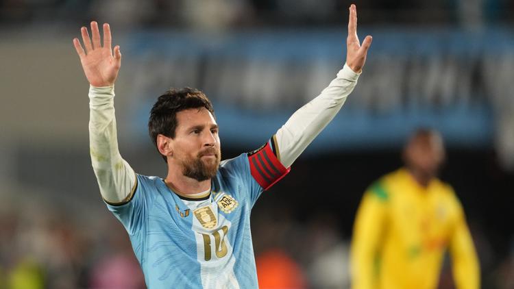 Argentina bids Messi farewell in final national team match, ending an era