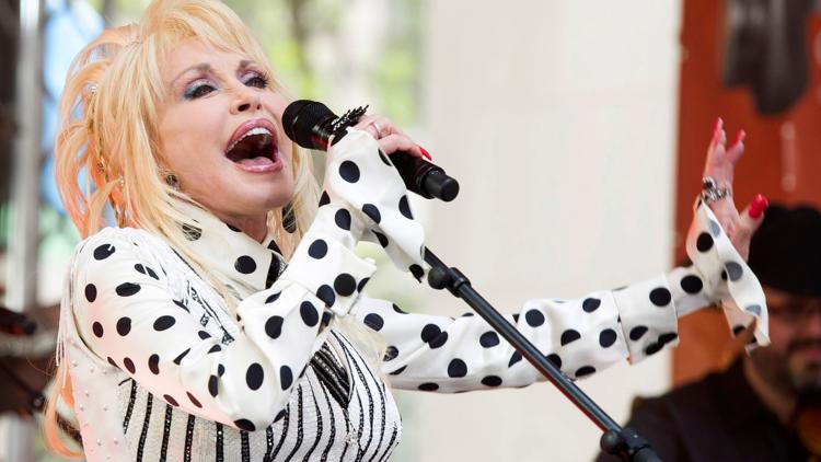 Nashville airport to be renamed after Dolly Parton, Tennessee governor announces