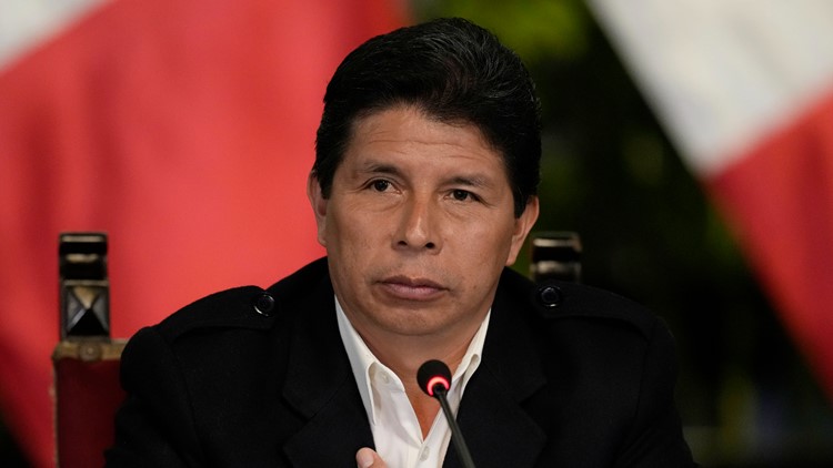Peru's congress refuses dissolvement, votes in vice president