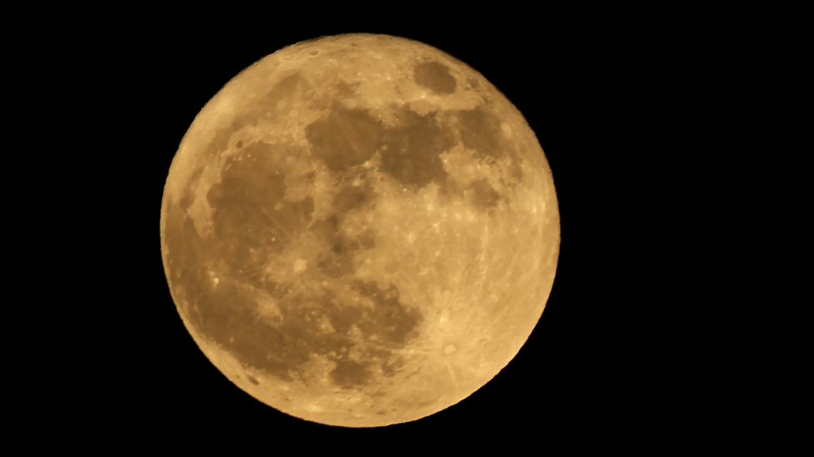 Strawberry moon 2025 When to watch June's full moon