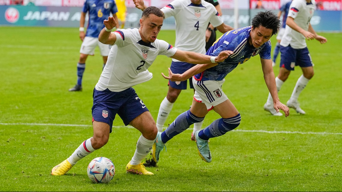 Weston McKennie ripped jersey, Christian Pulisic goals highlight