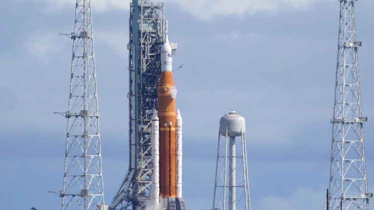 NASA fuels Artemis moon rocket in test, hit again with pesky leaks