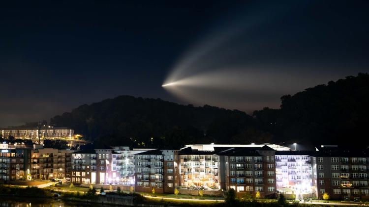 SpaceX launch creates 'space jellyfish' spectacle across U.S. skies