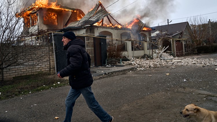 Berita perang Rusia-Ukraina: Gencatan senjata terputus-putus, Ukraina memuji bantuan AS