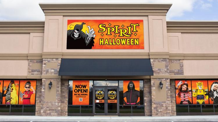 Spirit Halloween strikes deal to buy Hot Topic