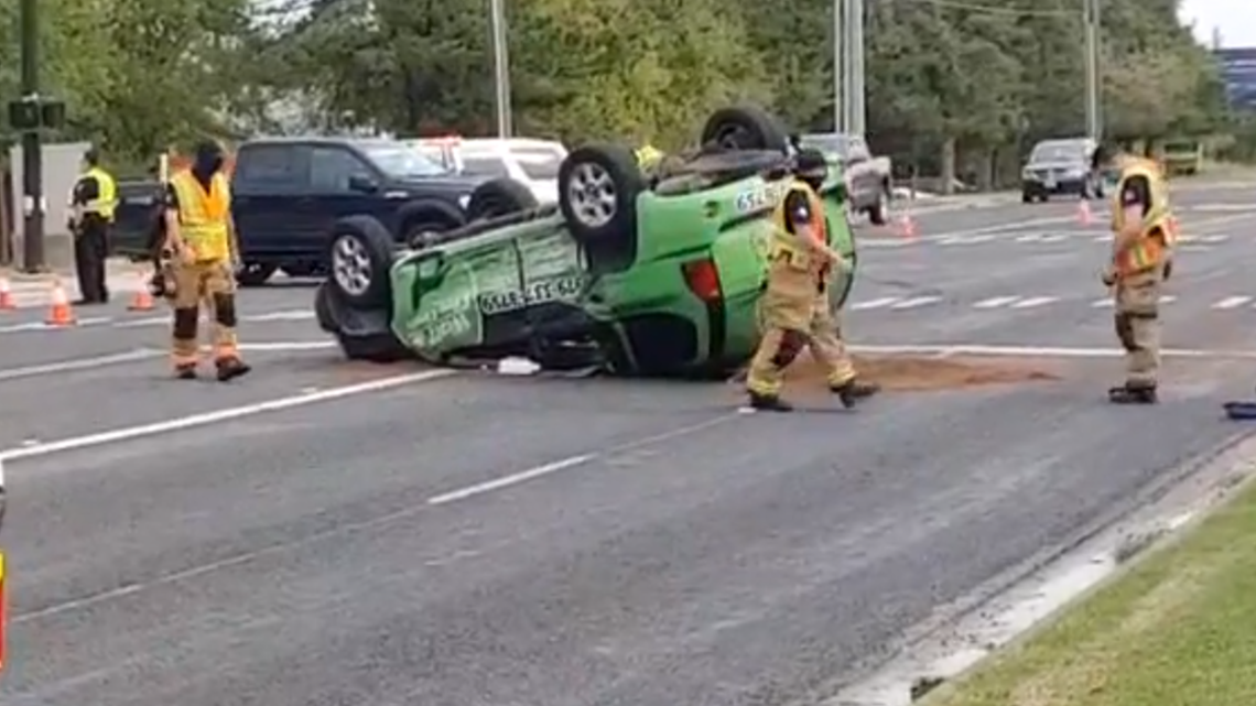 Driver in serious condition after crash that damaged 5 vehicles, building