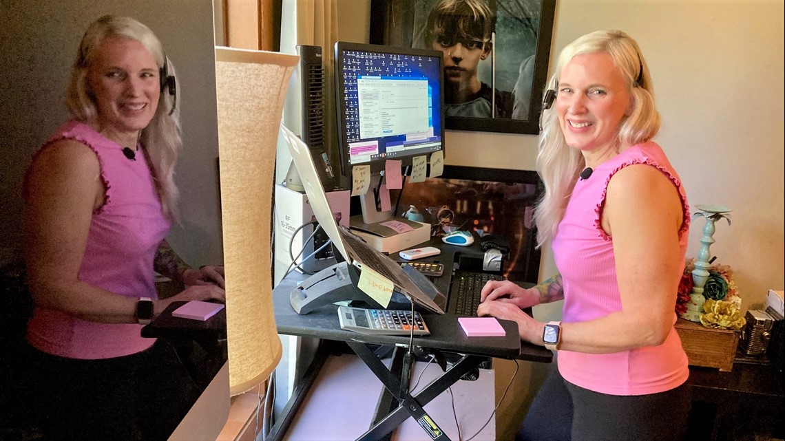 Work-at-home mom loses 50 pounds, while walking 6500 miles on a treadmill under her desk - Vimarsana News