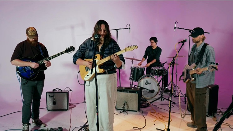 'Sunday Sounds': Maddie Thies