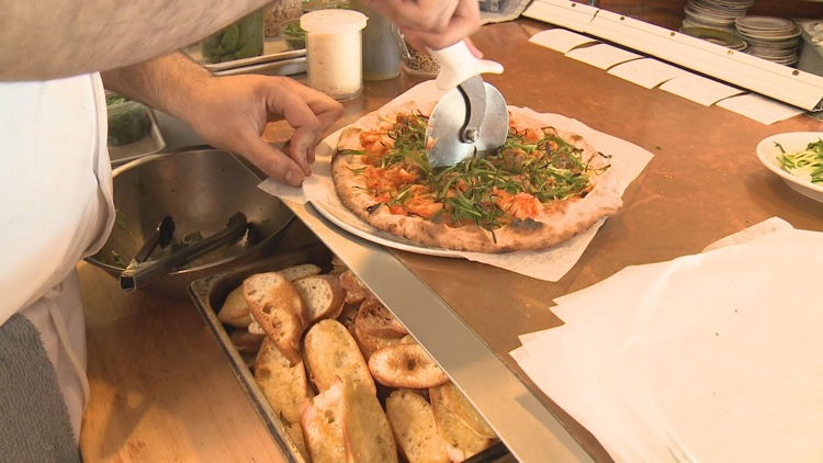 New Pizzeria Lola opens in popular Twin Cities taproom