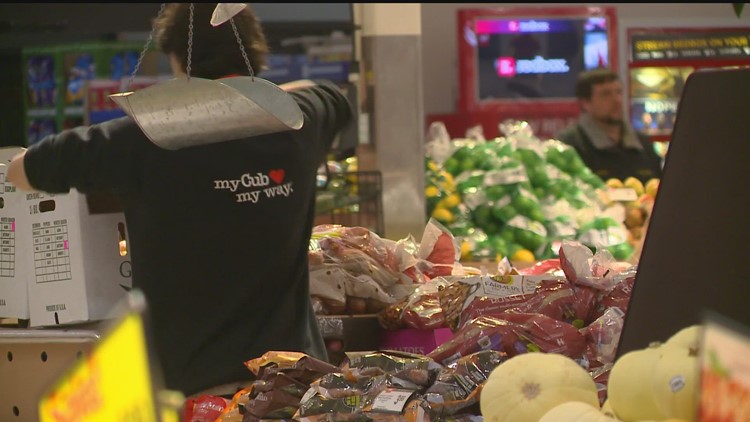 Cub Foods employees threaten strike after rejecting union contract