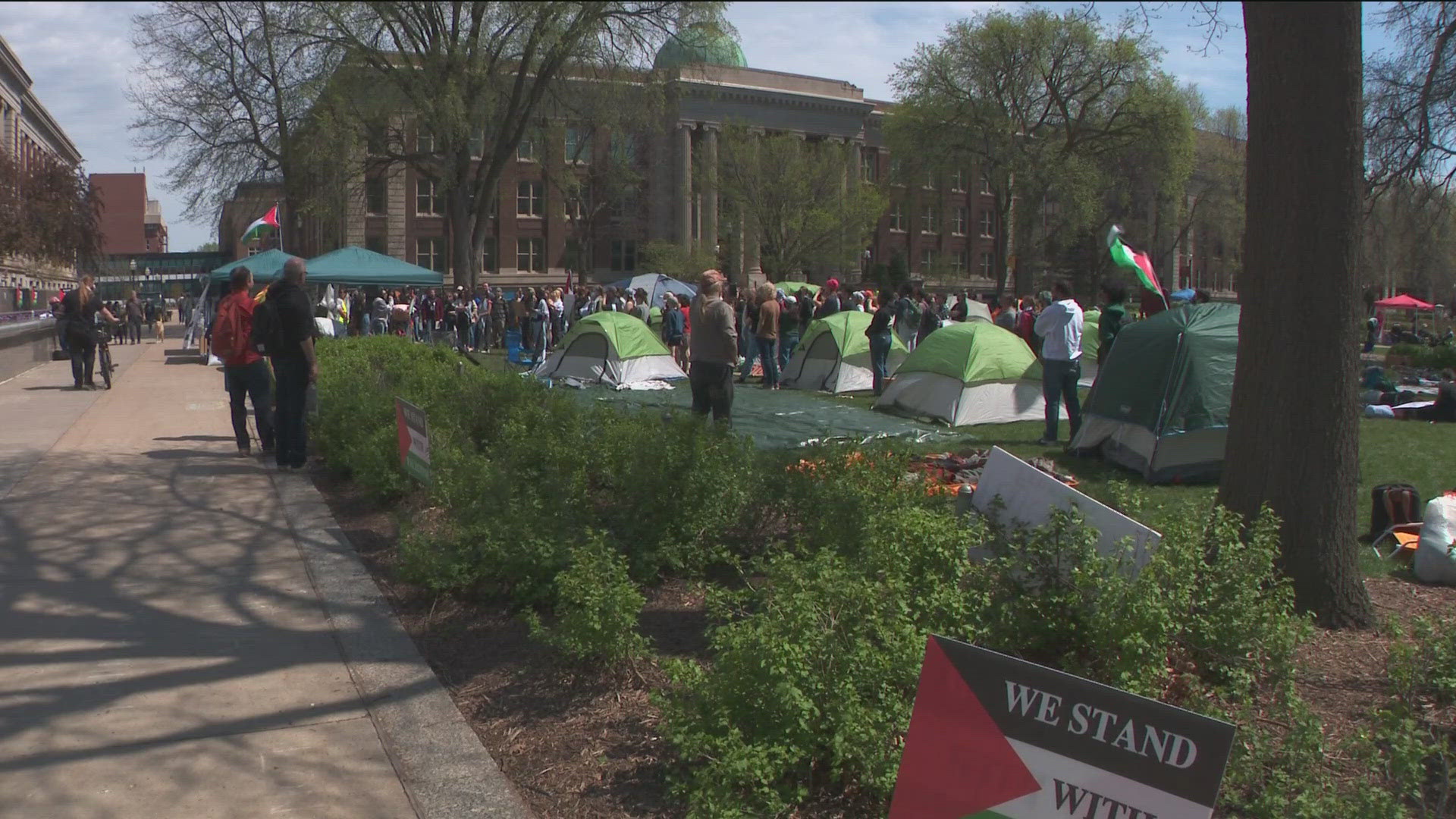 Pro-Palestinian protests that continue on the U of M's East Bank campus prompted the university to close a dozen buildings.