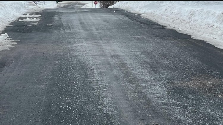 Bus slides off road into snow bank in Robbinsdale