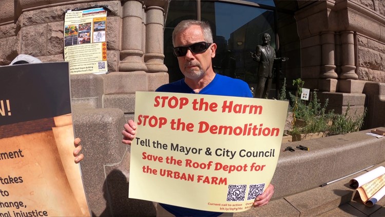 East Phillips neighbors rally to save Roof Depot building