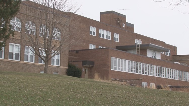 One death reported after COVID outbreak at Hastings veterans home