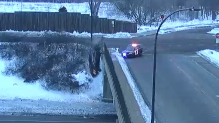 Car flies off bridge during pursuit on I-94 in Minneapolis