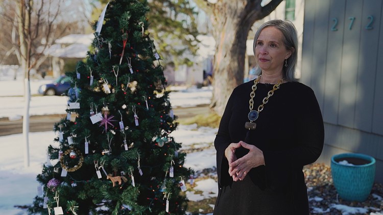 North St. Paul woman's grassroots project grows into an annual holiday helping hand