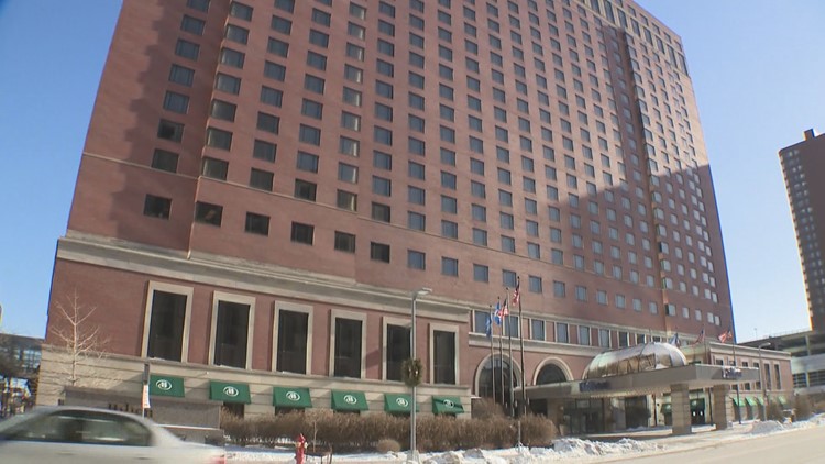 Hilton Minneapolis will go up for auction in January