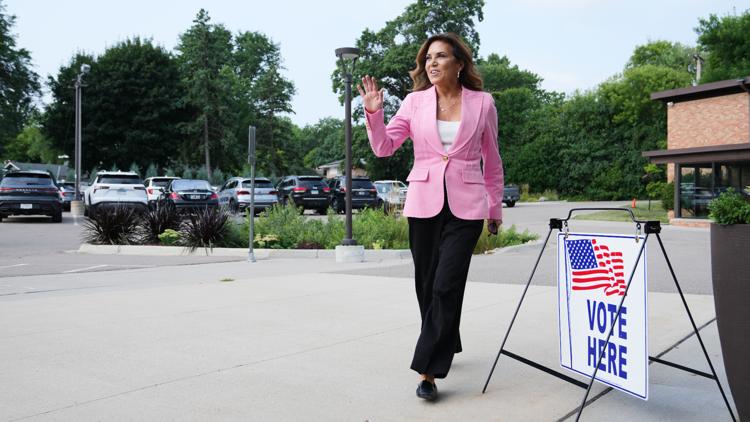 Michele Tafoya wins Republican nomination for U.S. Senate