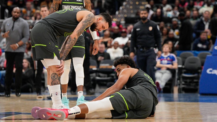 Towns out multiple weeks for Timberwolves with calf strain