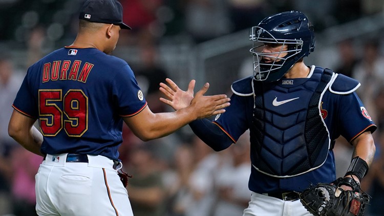 Correa, Gordon power Twins past Royals 3-2 for series sweep