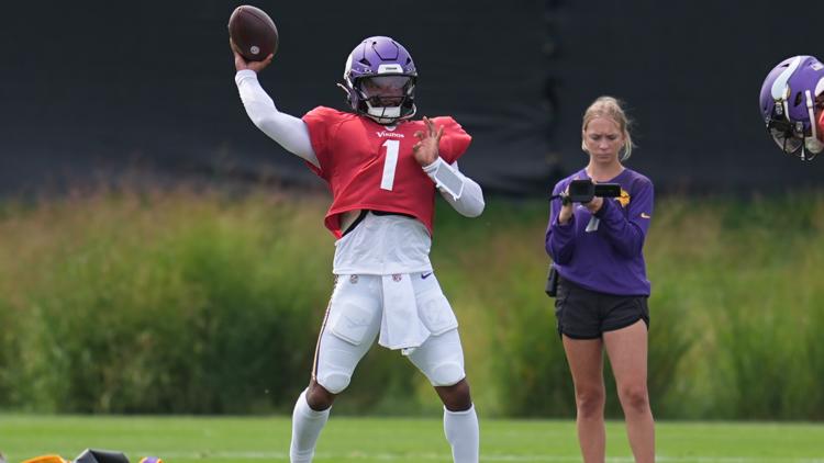 Vikings announce first depth chart of the season