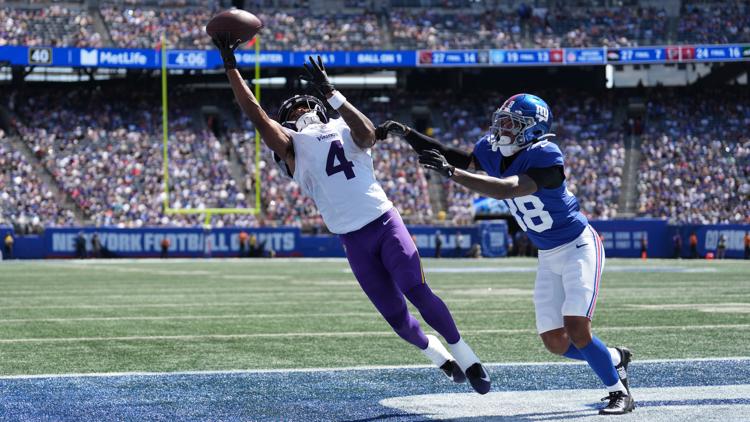 Run game, Myles Price's one-handed grab some of the top highlights from Vikings' preseason opener
