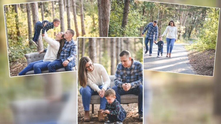 Looking for family photos this fall? 'Mini sessions' may be a great option