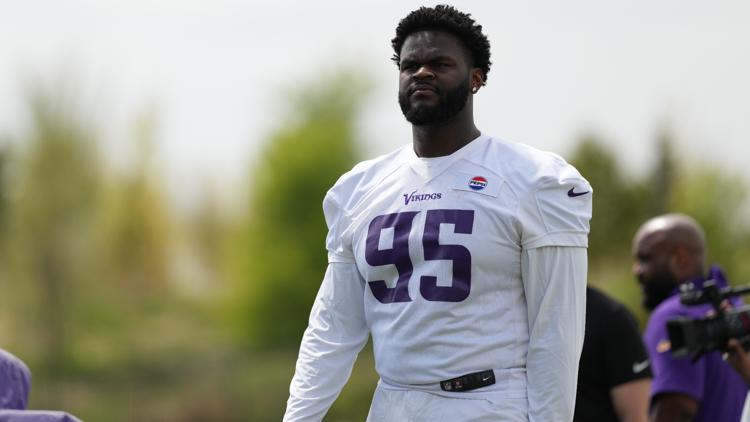Vikings coach Kevin O'Connell provides positive update on Caleb Banks