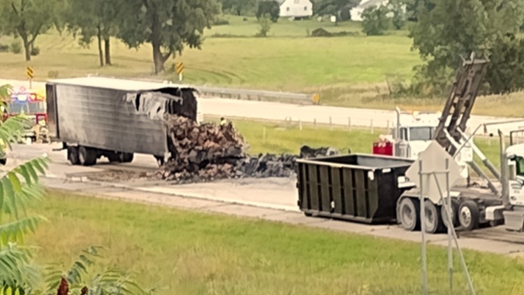 Semi-trailer driver dies after crash in southern Minnesota