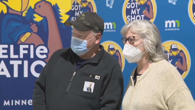 Vaccine clinic workers get big thankyou on closing day