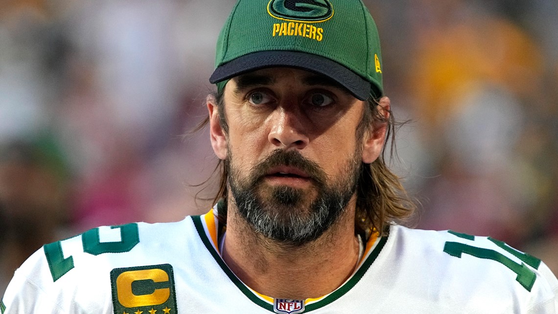 Aaron Rodgers apologizes to 'loved ones' after earlier Covid-19 comments  controversy