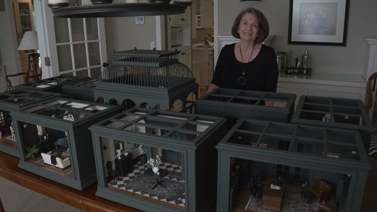Minnesota miniaturist brings beloved board game 'Clue' to life