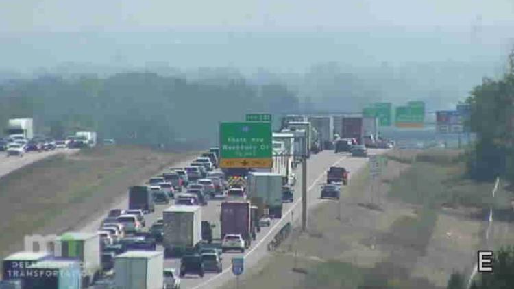 Eastbound I-94 lanes closed in Woodbury