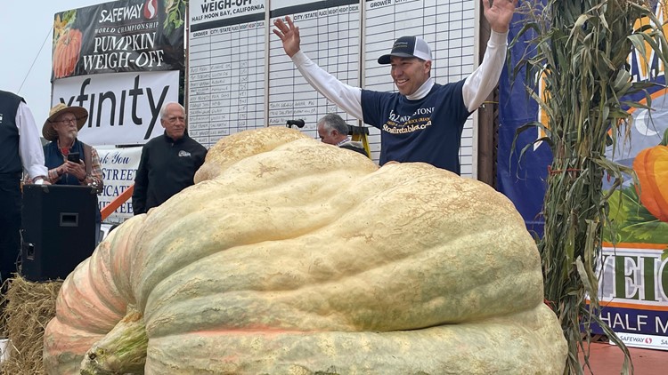 Anoka teacher grows record-setting pumpkin; wins CA competition