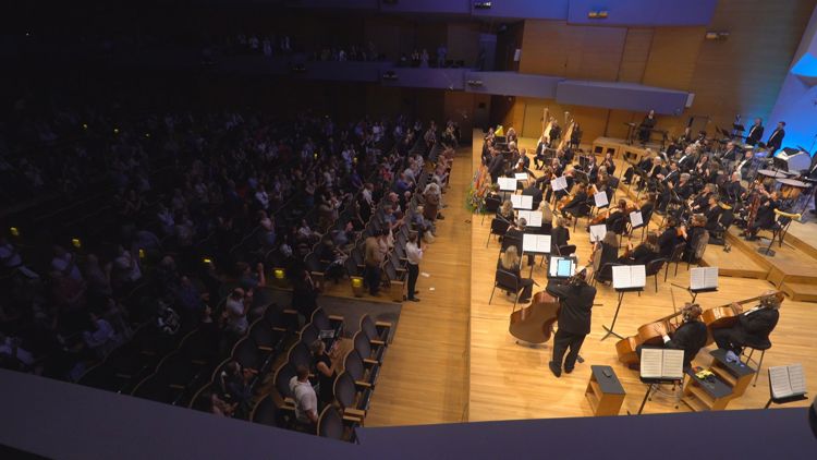 Minnesota conductor fulfils a dream and promise to Ukraine
