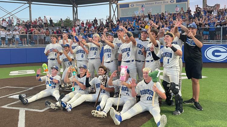 Robinson Baseball advances to State Championship with Game 3 win in semifinals