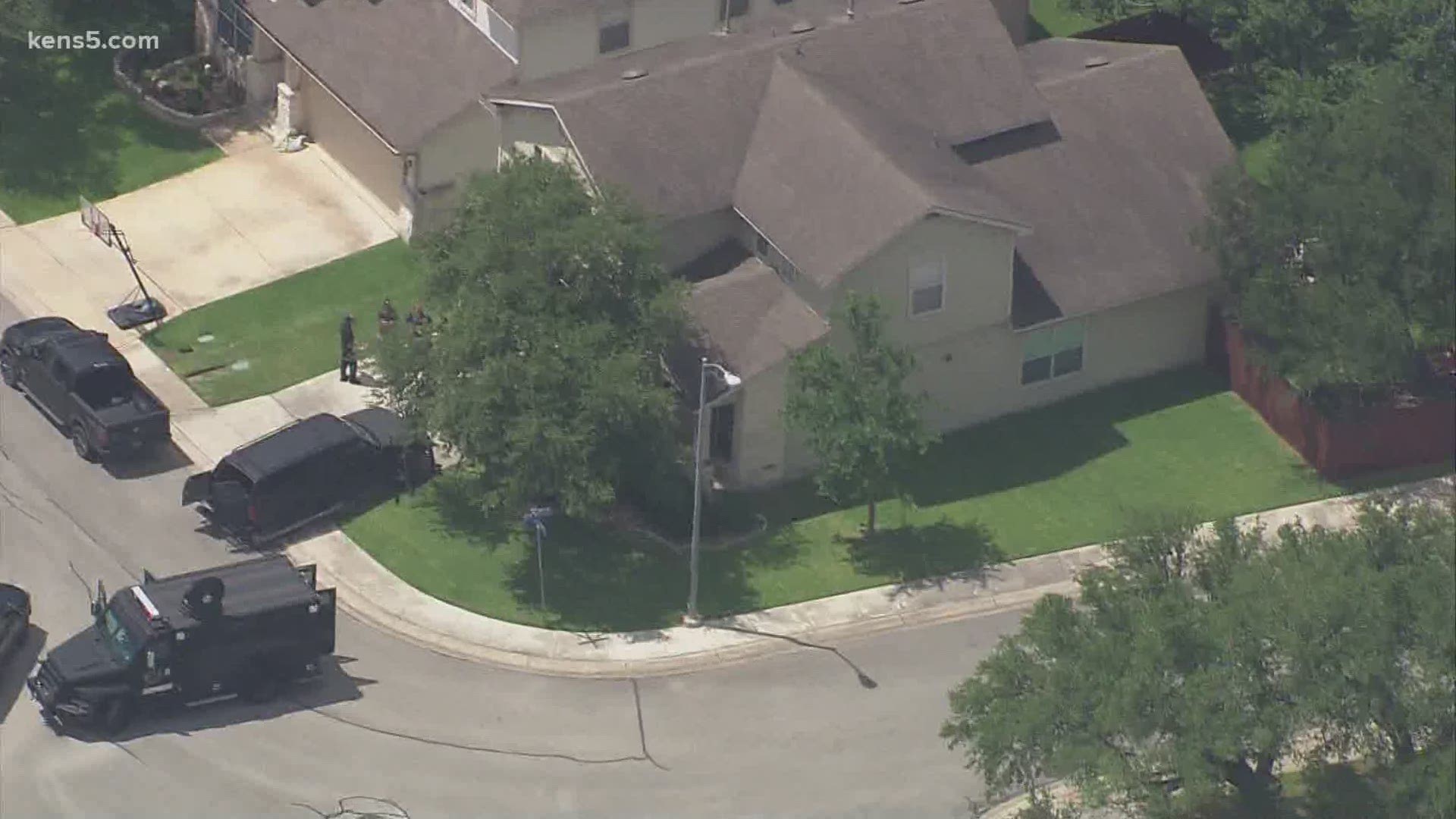 San Antonio Police found a family of 6 death in their car in the garage of their Stone Oak home.