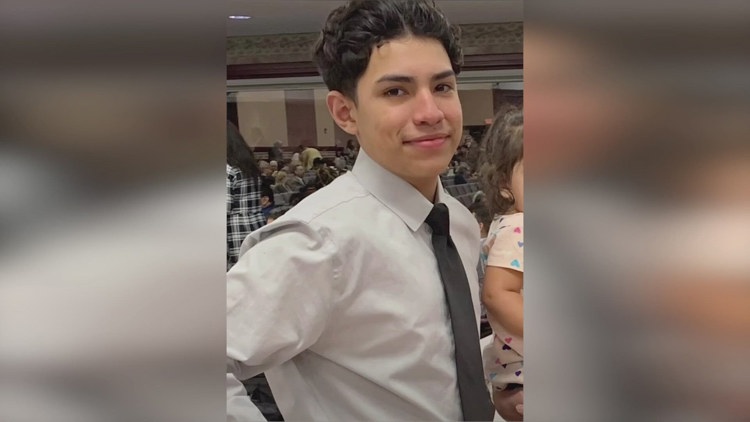 17-year-old declared brain-dead after falling from vehicle while celebrating Spurs playoff win, family says