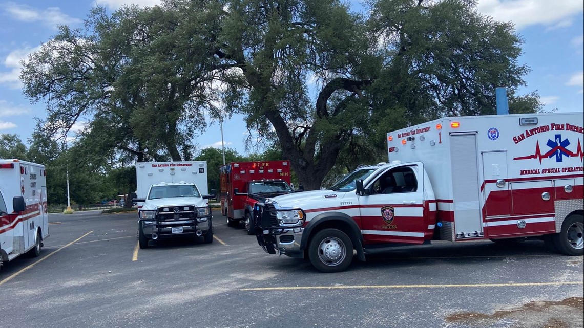 Gov. Abbott confirms 14 children and 1 teacher were killed in the Uvalde school shooting - Vimarsana News
