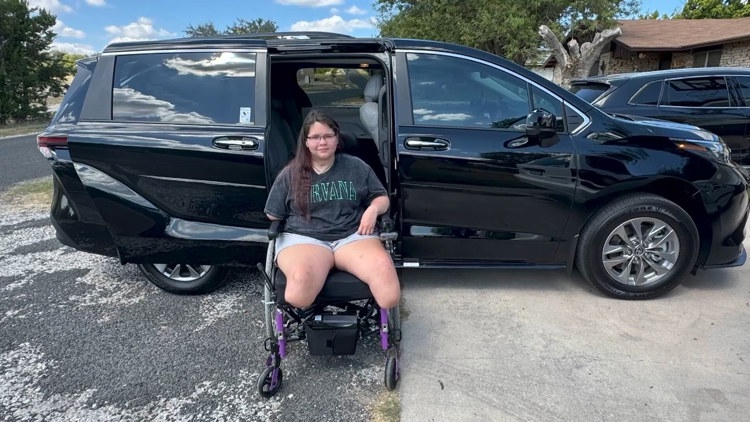 Texas teen relearns to walk as family seeks help paying off wheelchair-accessible van