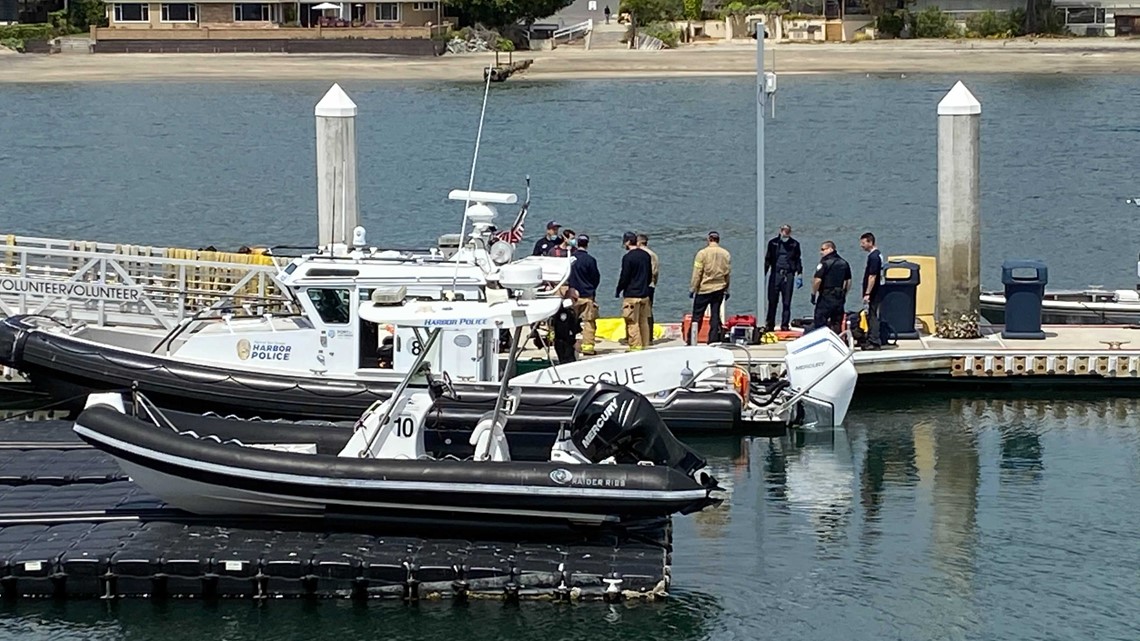 Suspected smuggling boat capsizes off Point Loma killing 3, injuring 27 - Vimarsana News