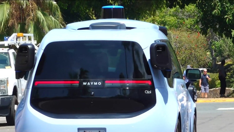 San Diego City Council to consider restricting driverless cars at SAN