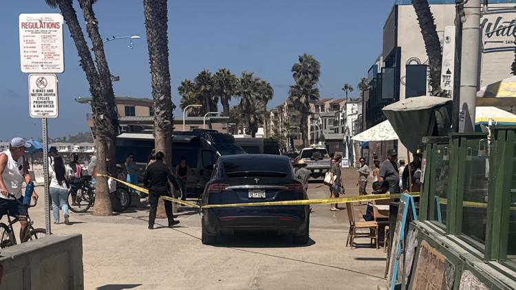 Stolen car drives onto Pacific Beach boardwalk, injuring a pedestrian