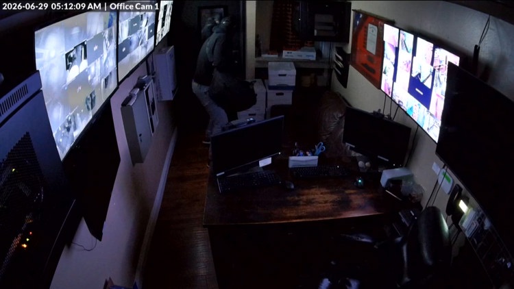 Thief steals over $25K in one dollar bills at Kearny Mesa strip club