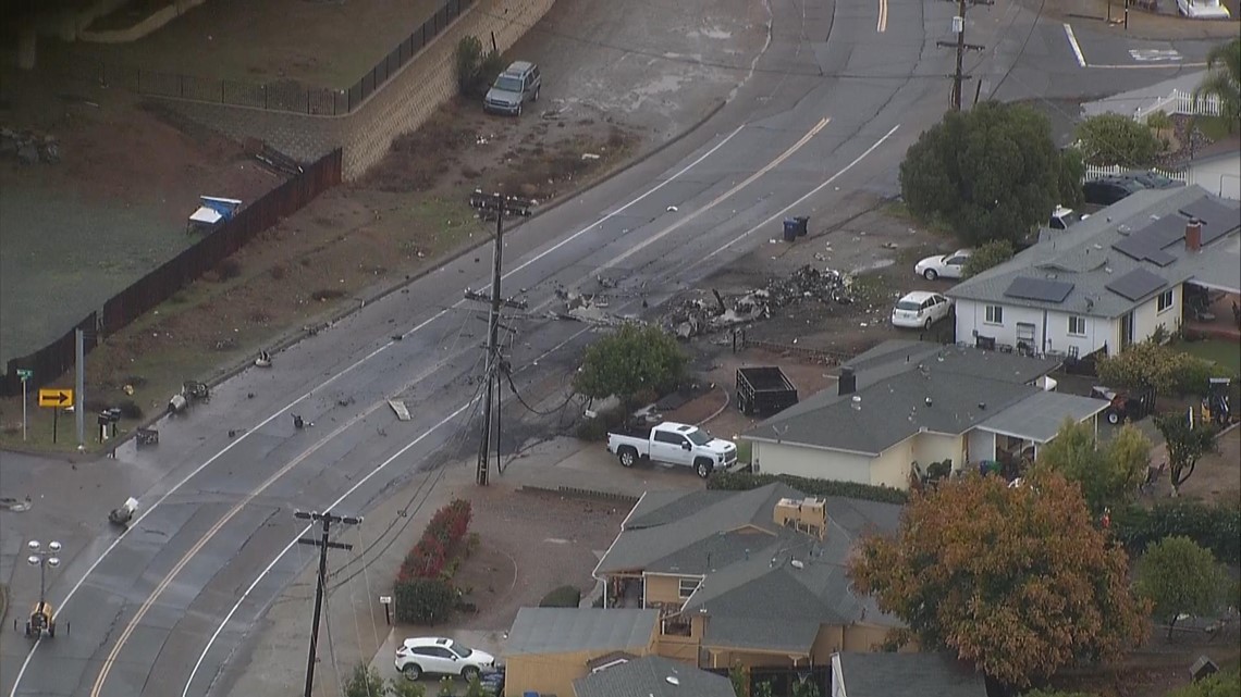No survivors after plane crashes in East County San Diego neighborhood - Vimarsana News