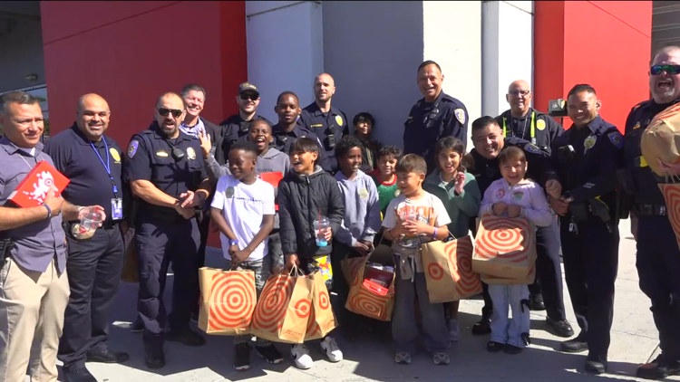 San Diego Unified police officers take students on shopping spree with 'True Blue Buddies' program